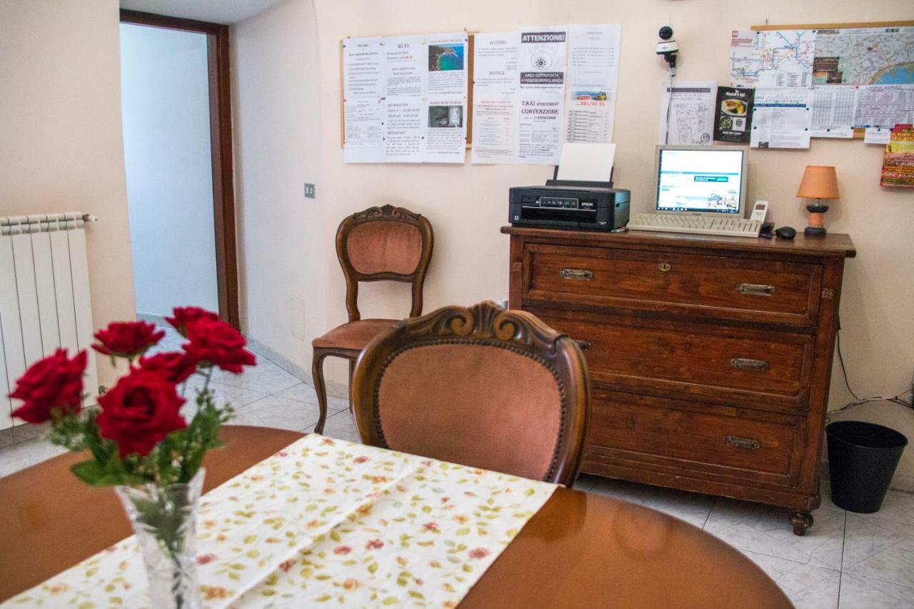 B&B Carbonara Napoli Bagian luar foto