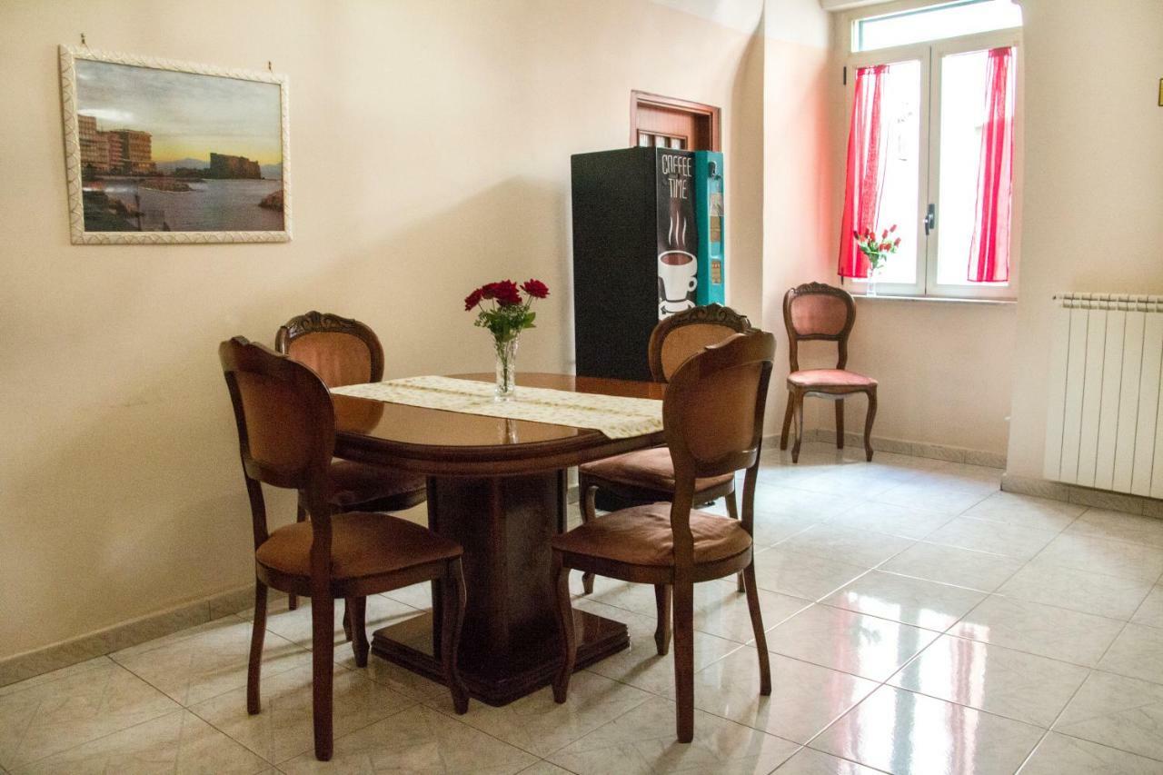 B&B Carbonara Napoli Bagian luar foto
