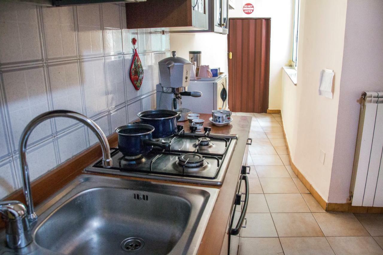 B&B Carbonara Napoli Bagian luar foto