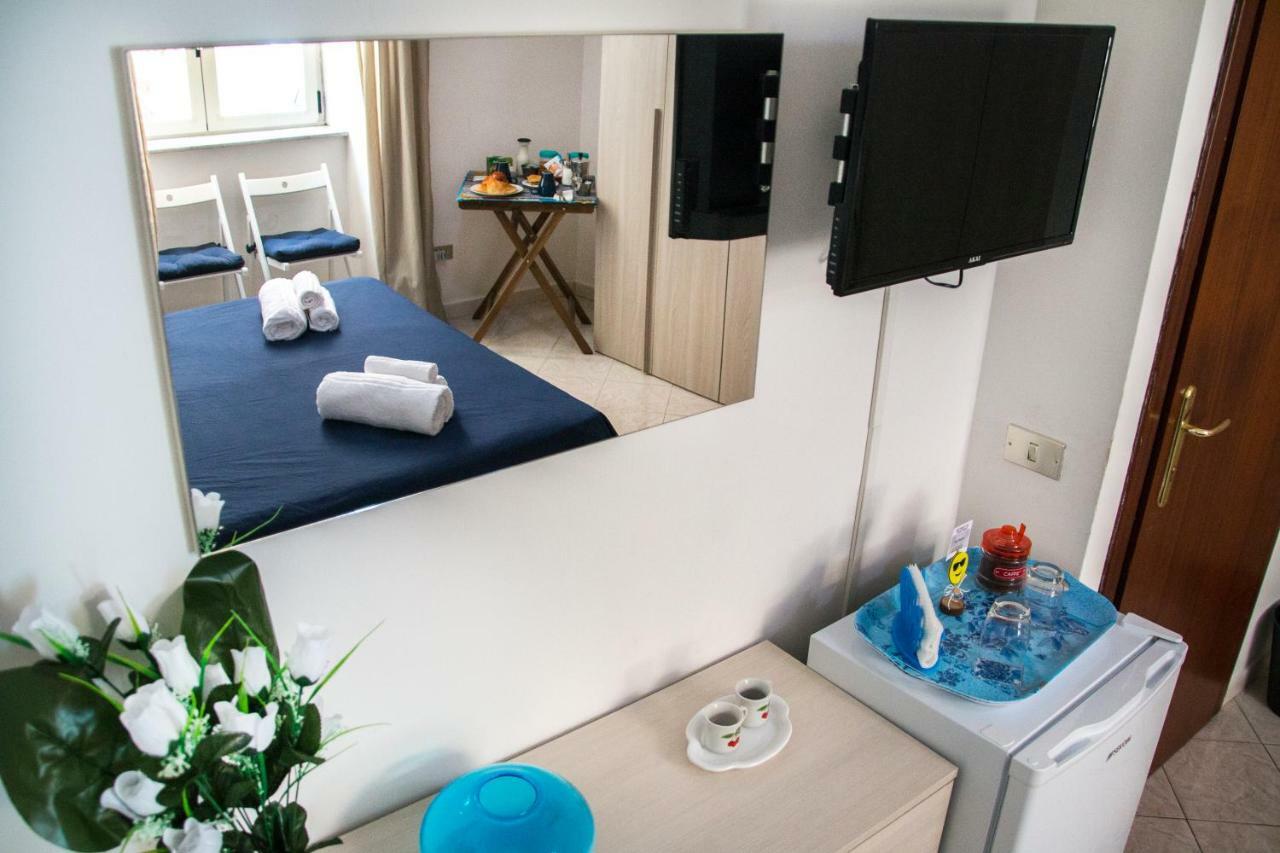 B&B Carbonara Napoli Bagian luar foto