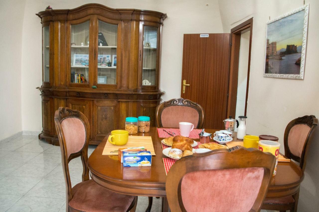 B&B Carbonara Napoli Bagian luar foto