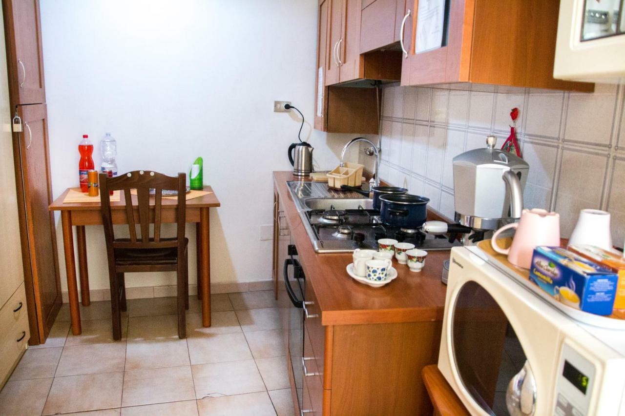 B&B Carbonara Napoli Bagian luar foto