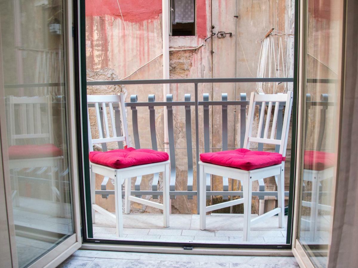 B&B Carbonara Napoli Bagian luar foto