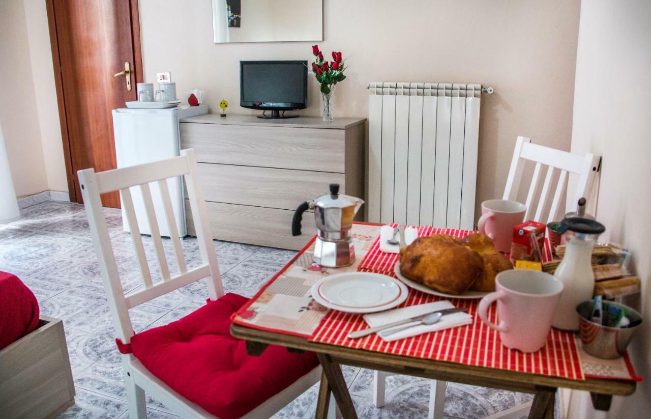 B&B Carbonara Napoli Bagian luar foto